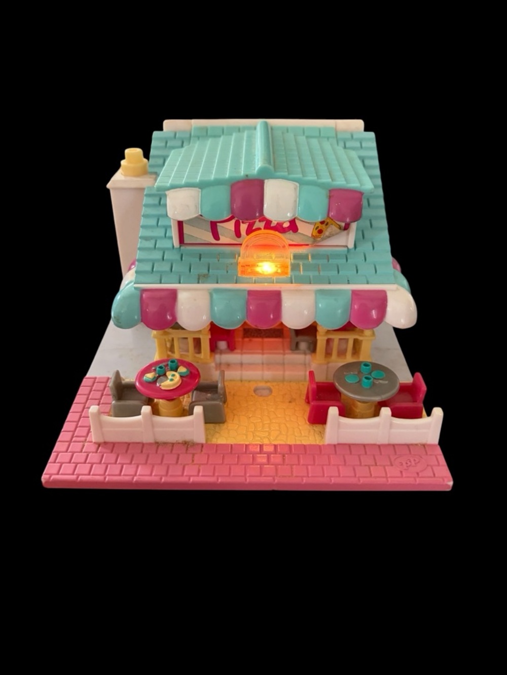 Polly Pocket Pizza Parlour - Working Lights - Picture 3 of 7